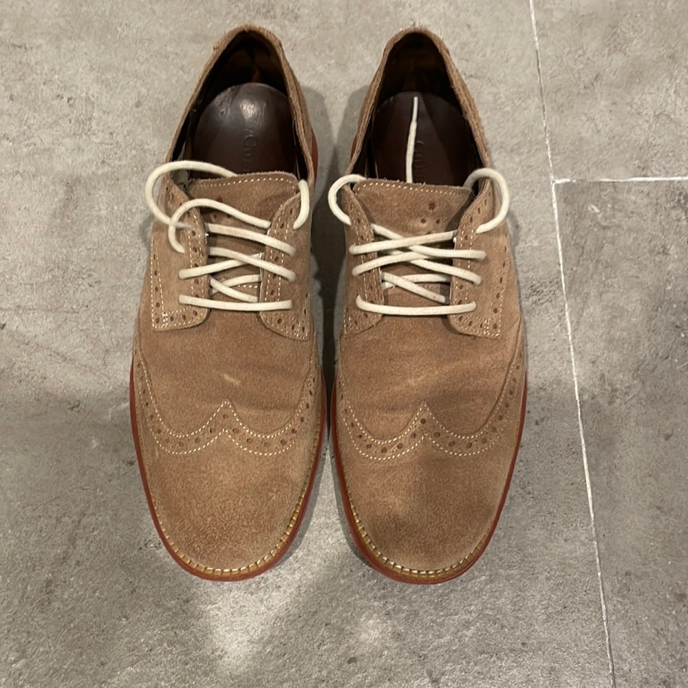 COLE HAAN Original Grand Wingtip II milkshake suede